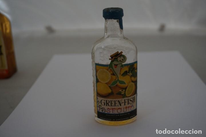 Botellas antiguas: BOTELLIN - LIMON GIN - GREEN FISH - Foto 1