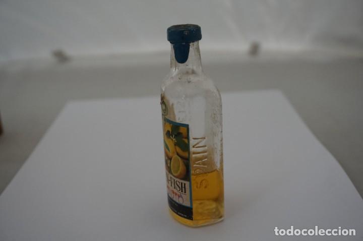 Botellas antiguas: BOTELLIN - LIMON GIN - GREEN FISH - Foto 3