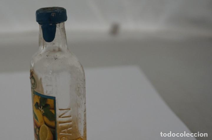 Botellas antiguas: BOTELLIN - LIMON GIN - GREEN FISH - Foto 4