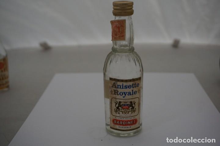 Botellas antiguas: BOTELLIN - ANISETTE ROYALE - BARDINET - Foto 1