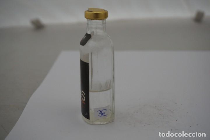 Botellas antiguas: BOTELLIN - DRY GIN DRAKES - THROUGH DISTILLATION - Foto 3