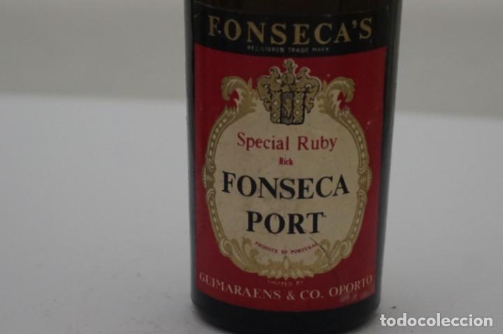 Botellas antiguas: BOTELLIN - FONSECA PORT - SPECIAL RUBY - Foto 2