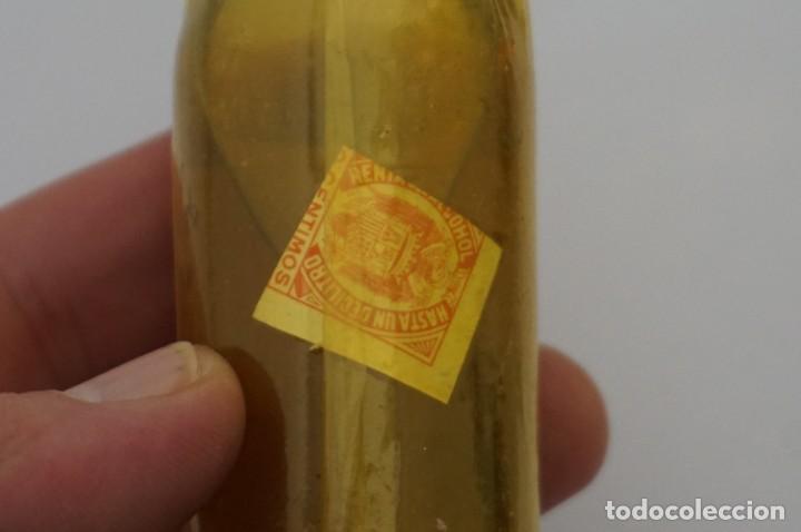 Botellas antiguas: BOTELLIN - BRANDY REYES RUTE - Foto 3