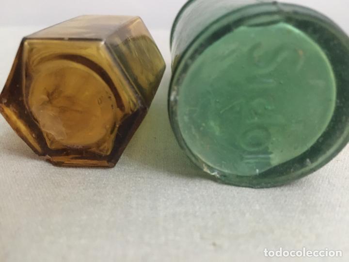 Botellas antiguas: dos botes peque&ntilde;os, uno de sidol, de excavaci&oacute;n - Foto 2