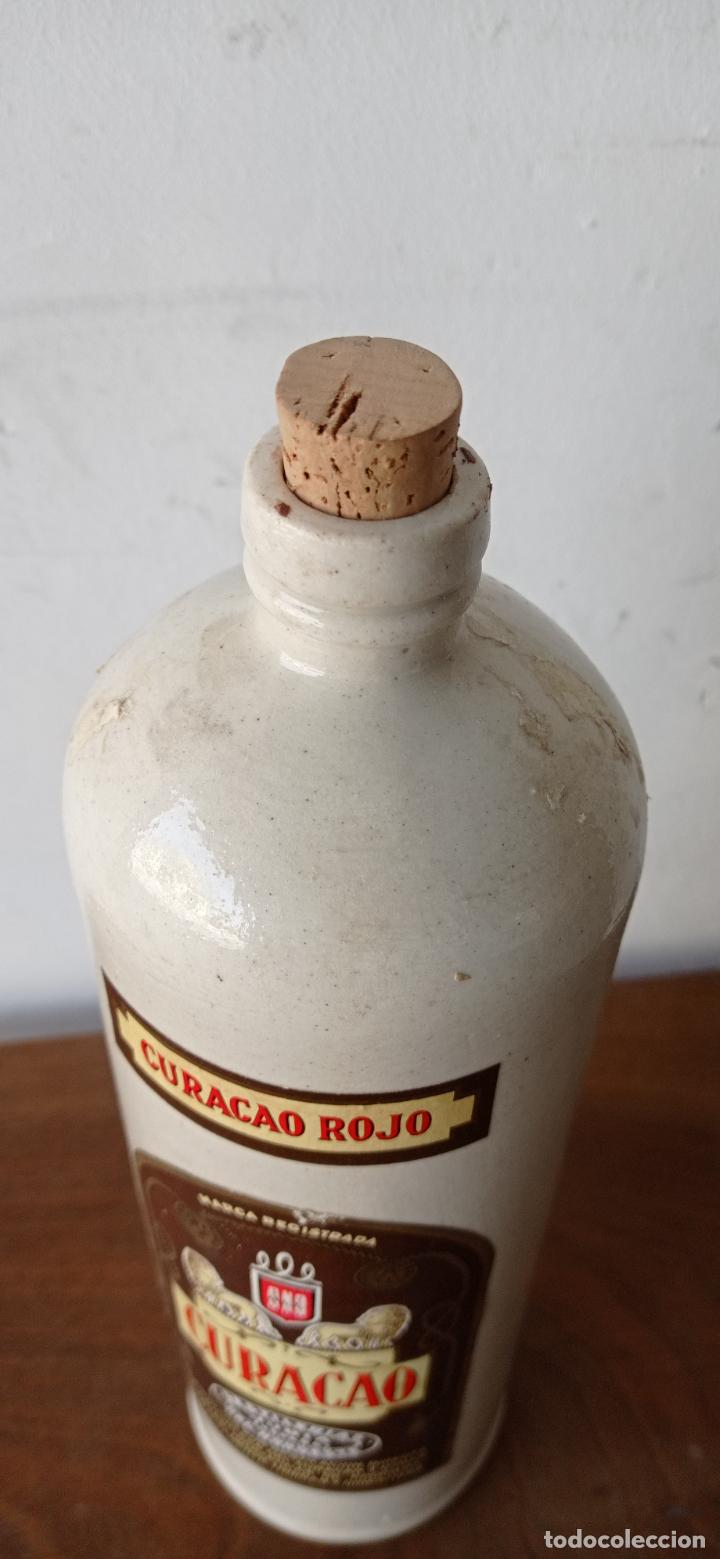 Botellas antiguas: ANTIGUA BOTELLA CUCACAO ROJO - Foto 3