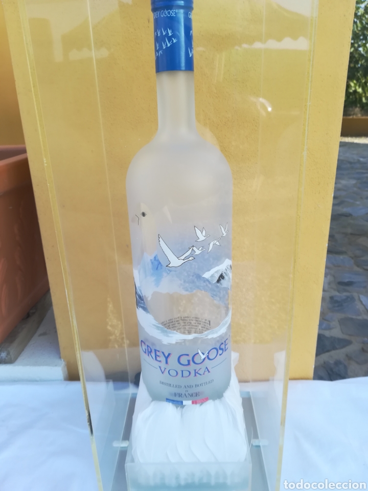 Botellas antiguas: Botella de Vodka Grey Goose con hurna - Foto 3