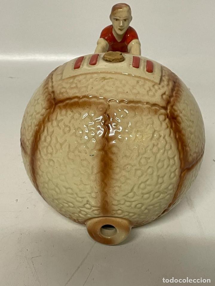Botellas antiguas: CURIOSA BOTELLA EN FORMA DE BALON (VAC&Iacute;A) - Foto 4