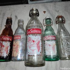 Botellas antiguas: ANTIGUO LOTE DE 5 BOTELLAS DE GASEOSA LA SEÑERA -. Lote 394962784