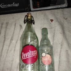 Botellas antiguas: ANTIGUA PAREJA DE BOTELLAS DE GASEOSA LA REVOLTOSA -. Lote 355706845