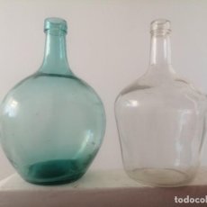 Botellas antiguas: 2 BOTELLAS GARRAFA DAMAJUANA CRISTAL PEQUEÑAS DE 2 LITROS VINO JARRÓN LÁMPARA VIRESA. Lote 363063160