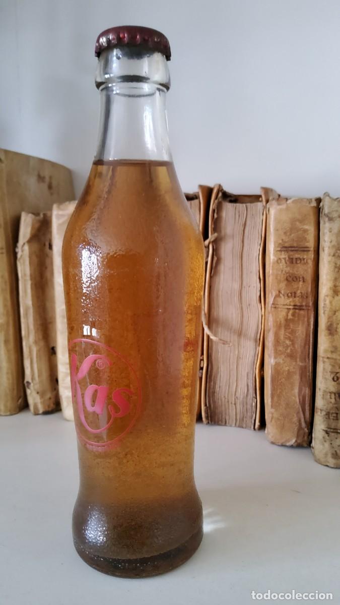 Botellas antiguas: BOTELLA DE KAS SIN ABRIR - Foto 3