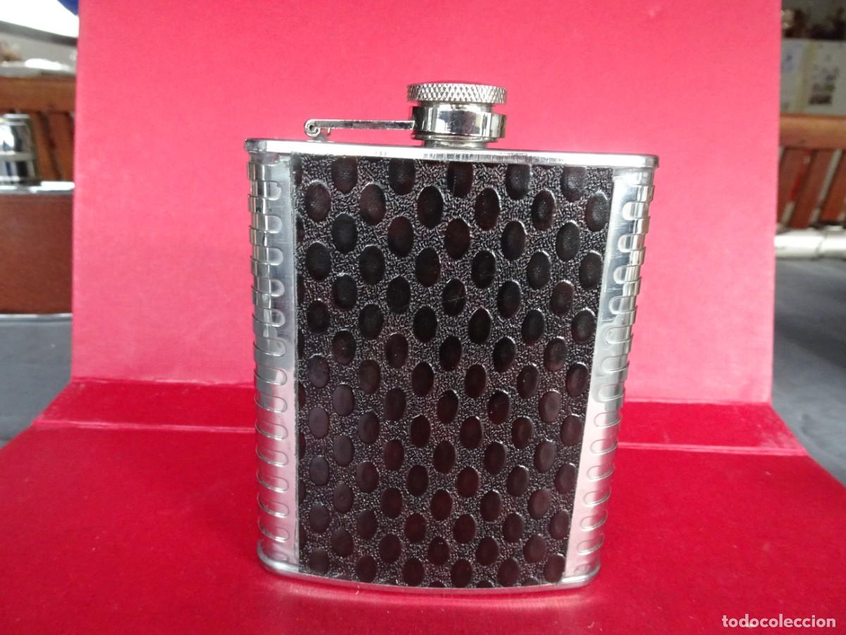 Botellas antiguas: PETACA LICOR ACERO INOXIDABLE Y PIEL NUEVA - Foto 1