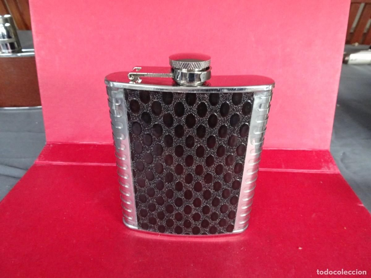 Botellas antiguas: PETACA LICOR ACERO INOXIDABLE Y PIEL NUEVA - Foto 2