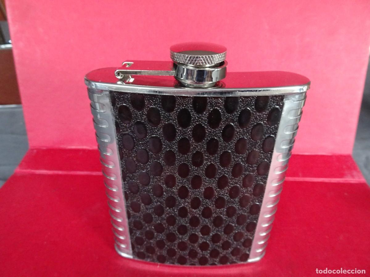 Botellas antiguas: PETACA LICOR ACERO INOXIDABLE Y PIEL NUEVA - Foto 3