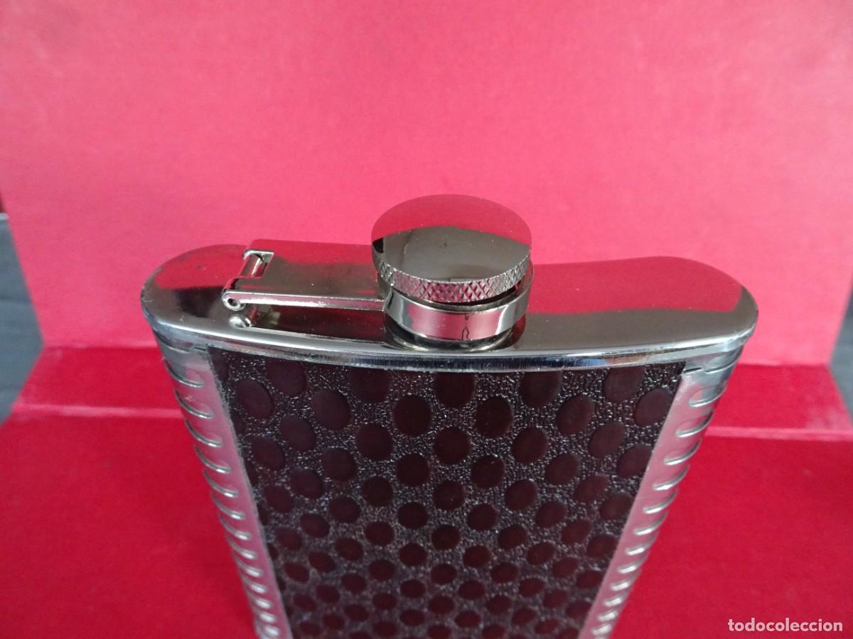 Botellas antiguas: PETACA LICOR ACERO INOXIDABLE Y PIEL NUEVA - Foto 4