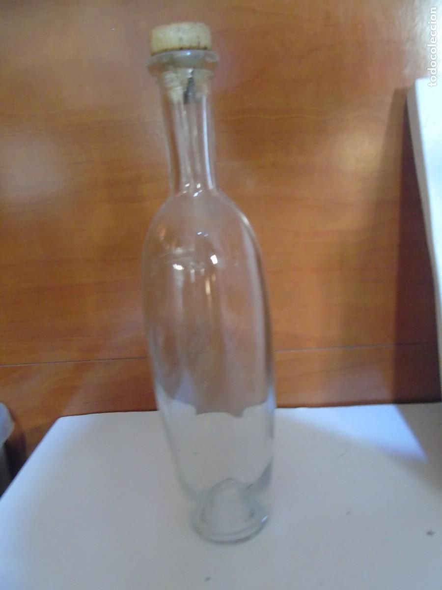 Botellas antiguas: BOTELLA de vidrio - Foto 1