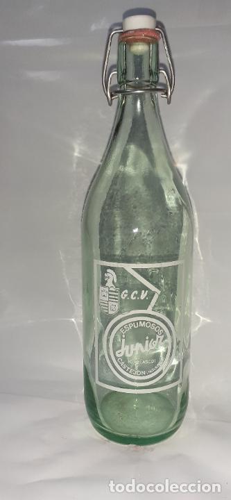 Botellas antiguas: BOTELLA DE GASEOSA JUNIOR CASTEJON NAVARRA - Foto 1