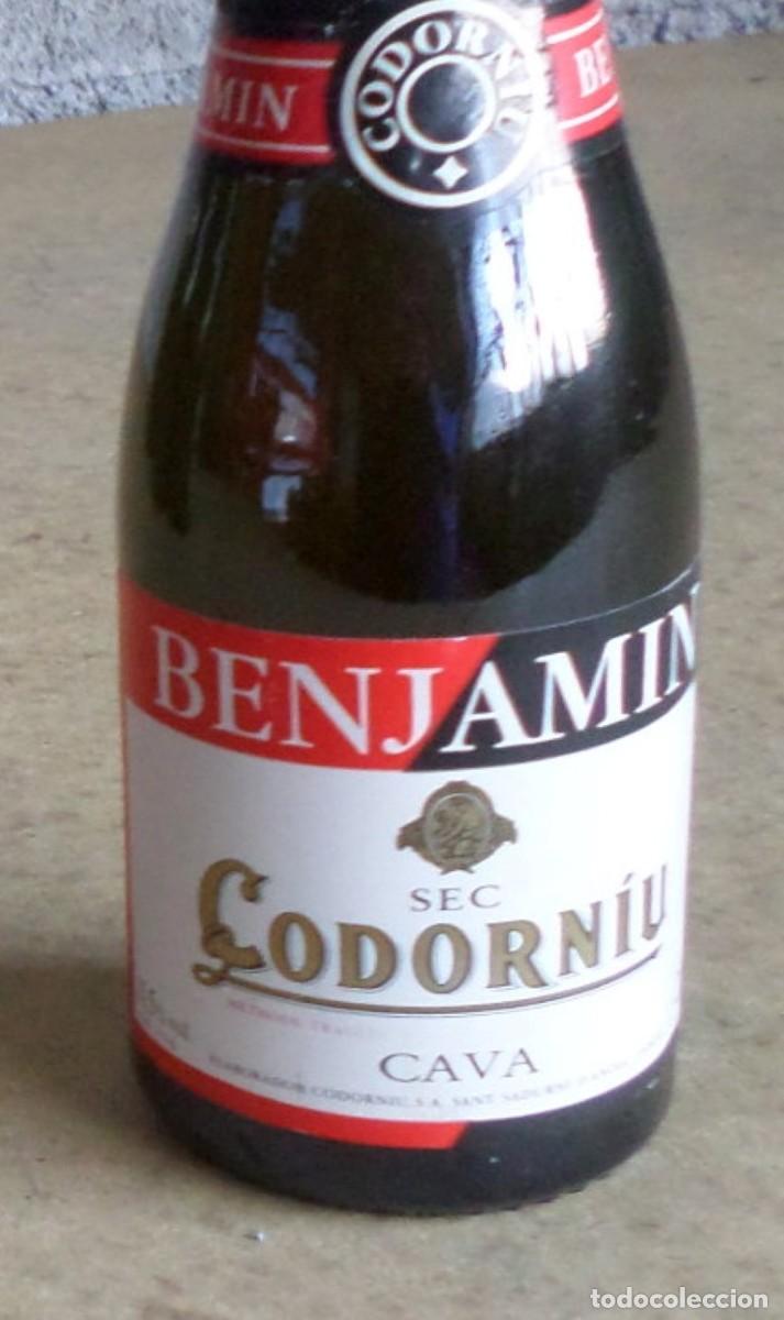 Botellas antiguas: Botella Cava benjam&iacute;n CODORNIU - Foto 2