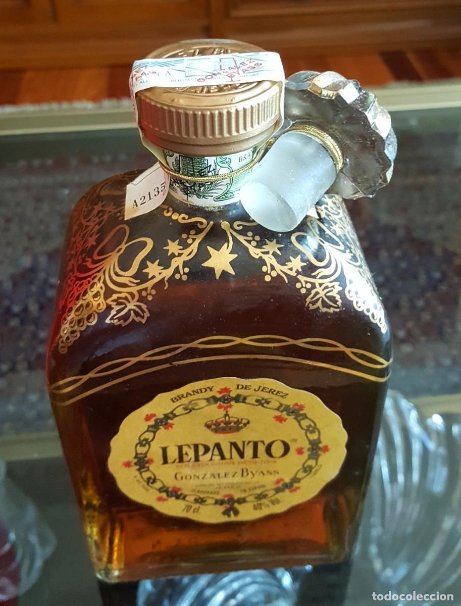 Botellas antiguas: Botella de Brandy Lepanto Solera Gran Reserva - Foto 2