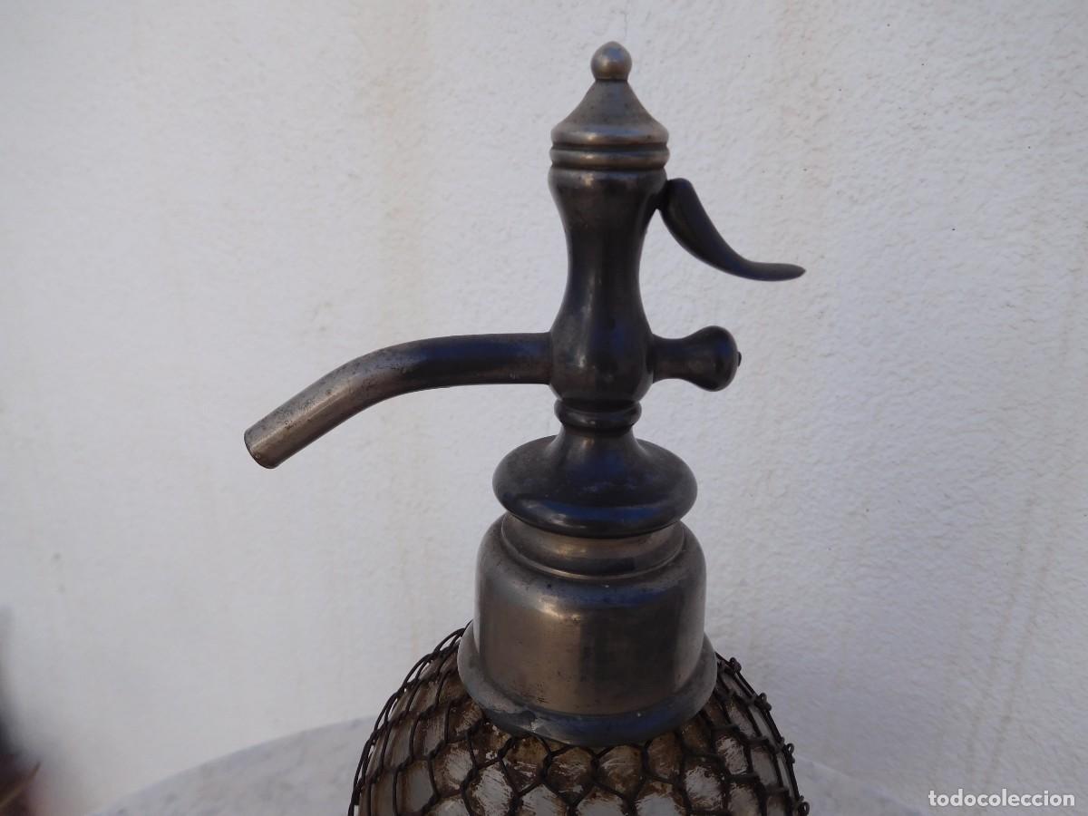 Botellas antiguas: Sif&oacute;n antiguo de cristal y malla - Foto 9