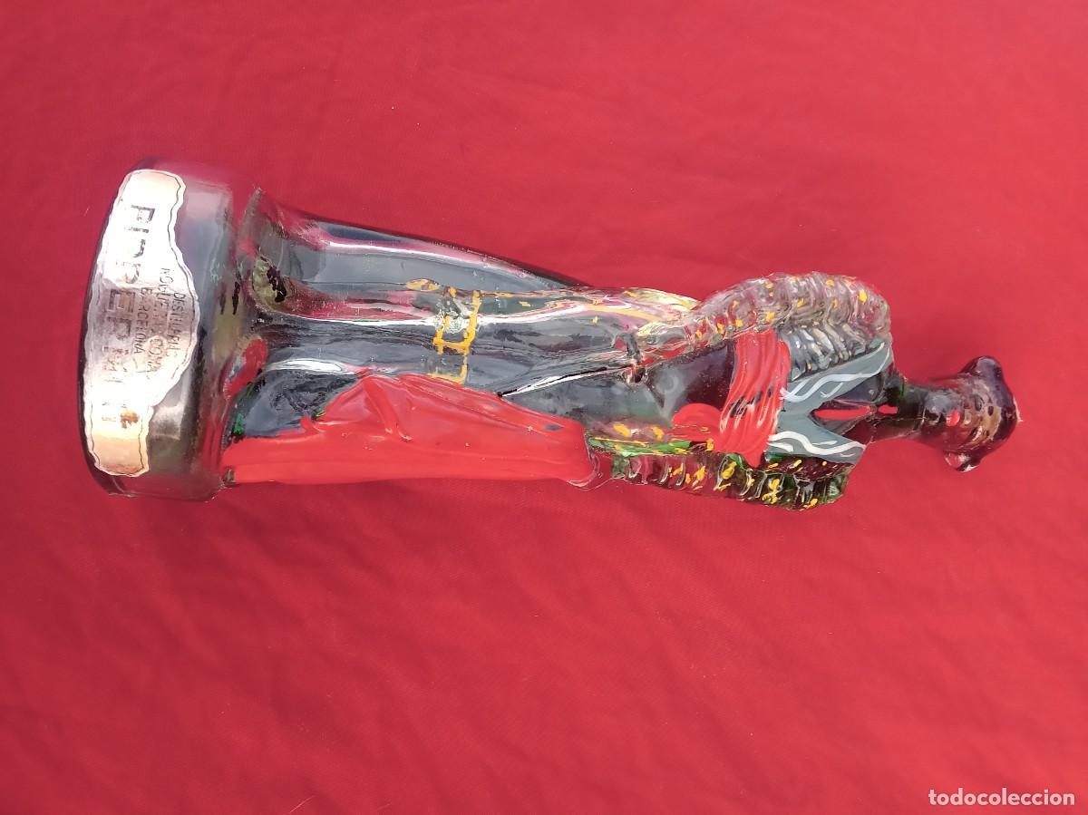 Botellas antiguas: BOTELLA PIPPERMINT EN FORMA DE TORERO - Foto 3
