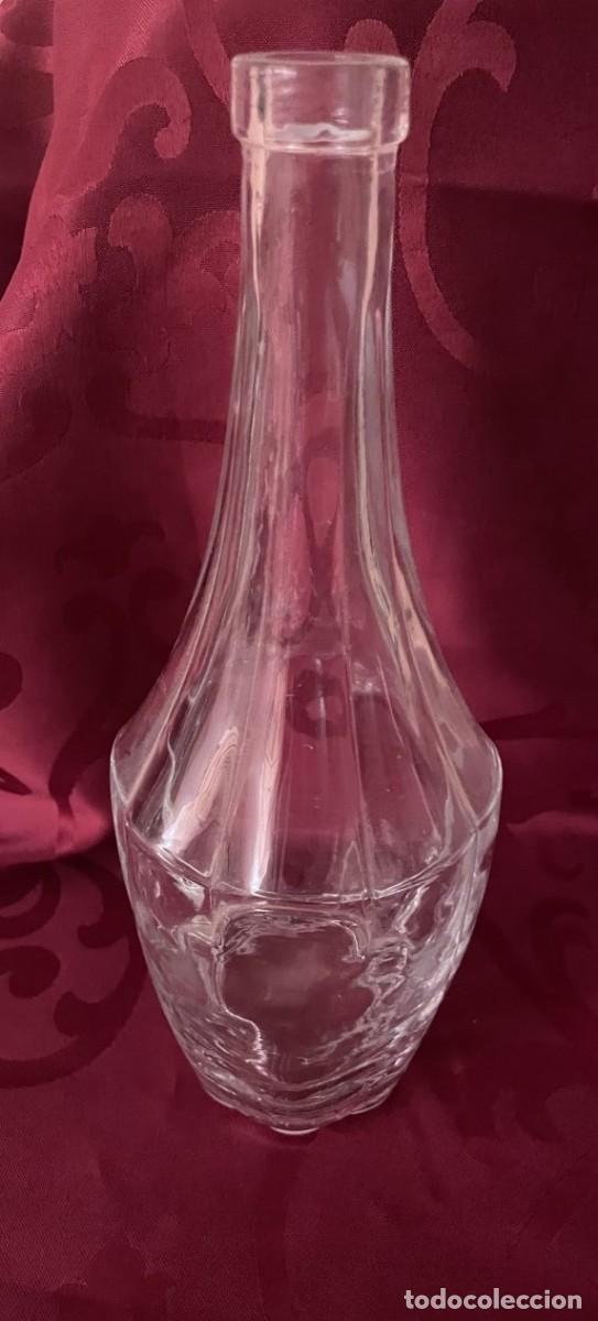 Botellas antiguas: Botella - Foto 1