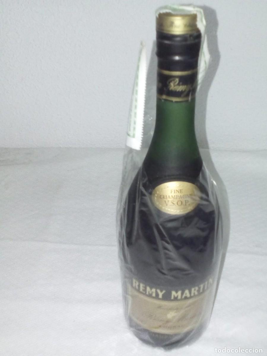 Botellas antiguas: remy martin - Foto 3