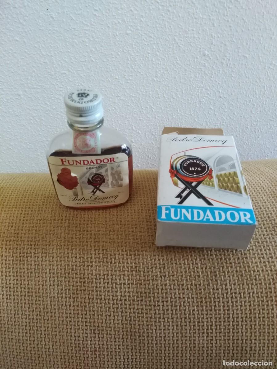 Botellas antiguas: Botella miniatura Brandy Fundador - Foto 1