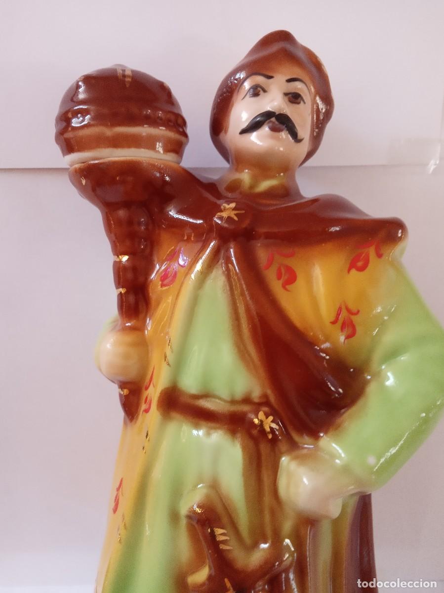 Botellas antiguas: Botella figura cosaco - Foto 2