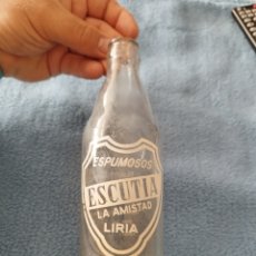 Botellas antiguas: ANTIGUA BOTELLA ESPUMOSOS ESCUTIA - LA AMISTAD - LIRIA - LLÍRIA - VALENCIA -