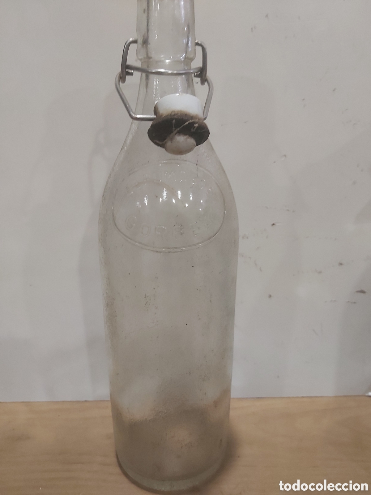 Botellas antiguas: Botella relieve gorbea un litro Ver mis lotes - Foto 1