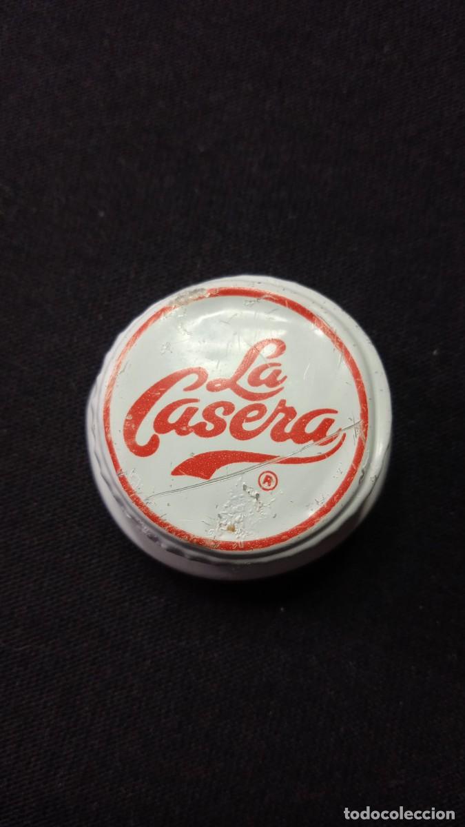 Botellas antiguas: Tap&oacute;n rosca La Casera. - Foto 1