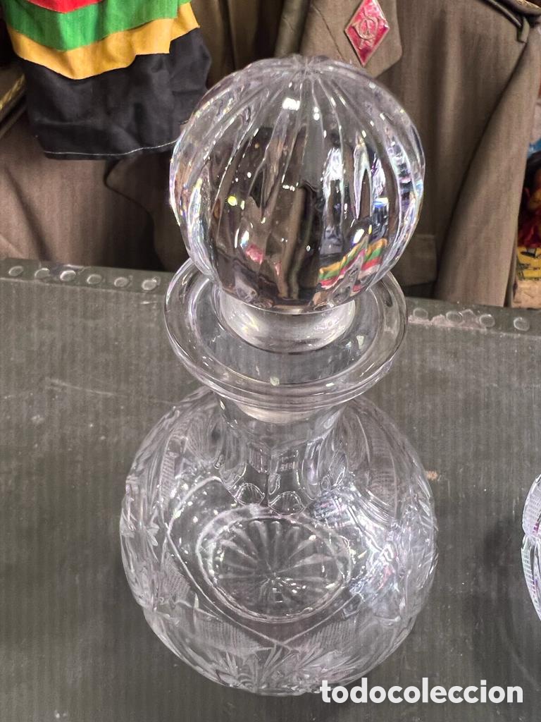 Botellas antiguas: Lote de 2 licoreras cristal checo - Foto 3