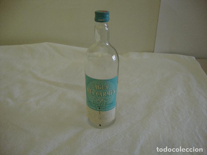 Botellas antiguas: BOTELLA AGUA DEL CARMEN VACIA - Foto 1