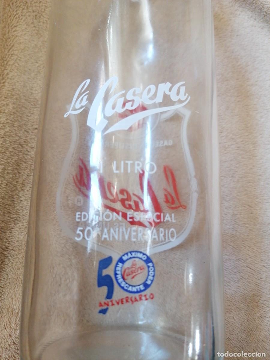 Botellas antiguas: BOTELLA CASERA 50 ANIVERSARIO - Foto 4