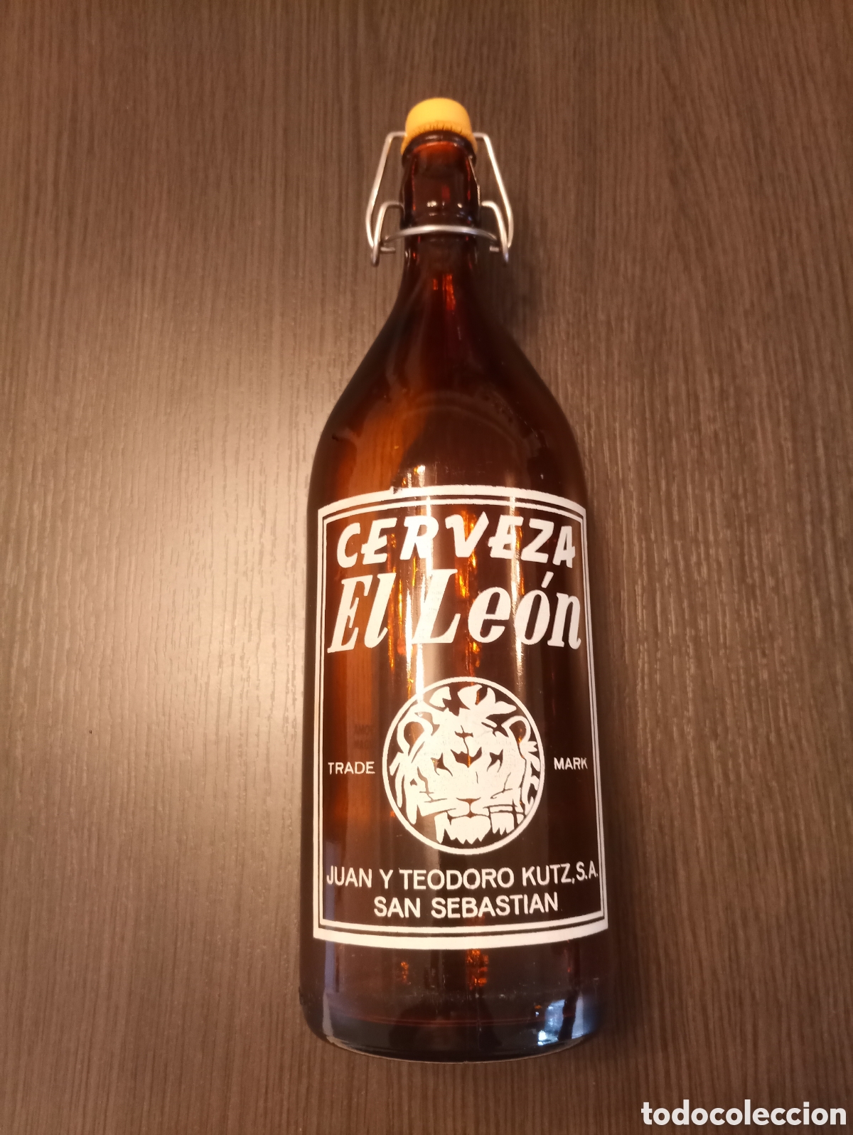 Botellas antiguas: Antigua Botella Cerveza EL LEON - Foto 1