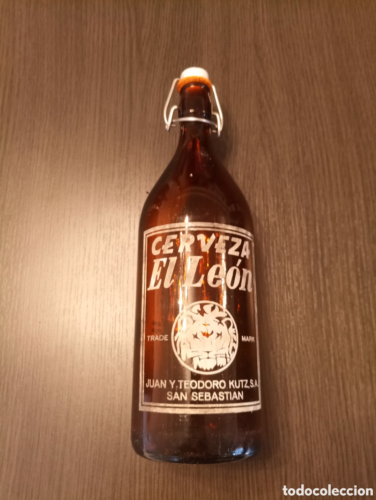 Botellas antiguas: Antigua Botella Cerveza EL LEON - Foto 1