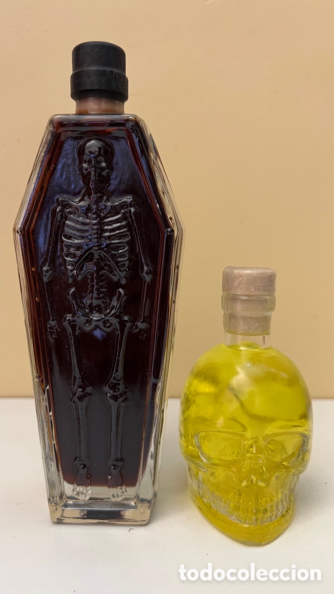 Botellas antiguas: LOTE DE 2 BOTELLAS DE LICOR SIN ABRIR - Foto 1