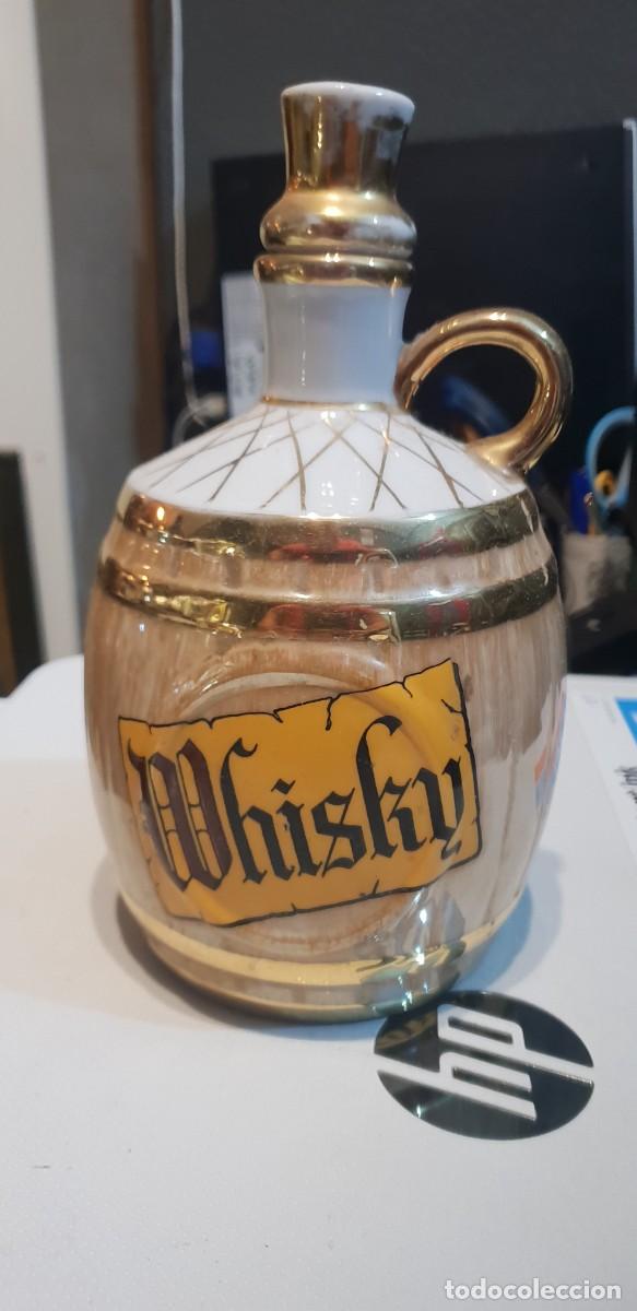 Botellas antiguas: Botella porcelana whisky - Foto 1
