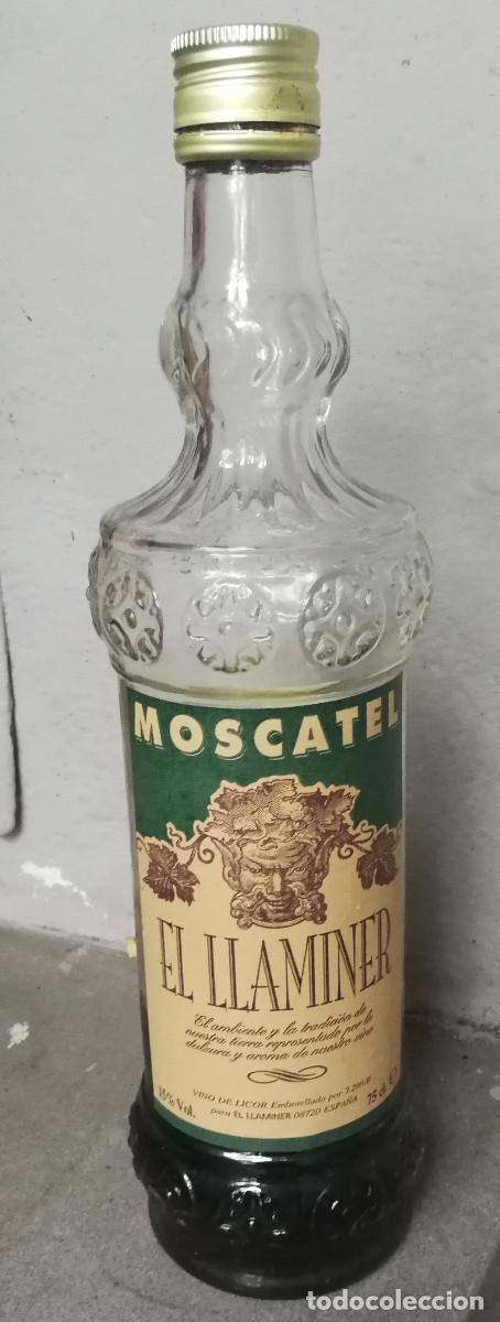 Botellas antiguas: botella moscatell el llaminer a&ntilde;os 60 - Foto 1