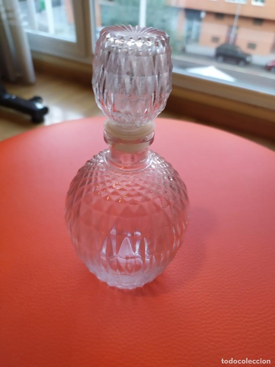Botellas antiguas: ANTIGUO FRASCO DE COLONIA. - Foto 1