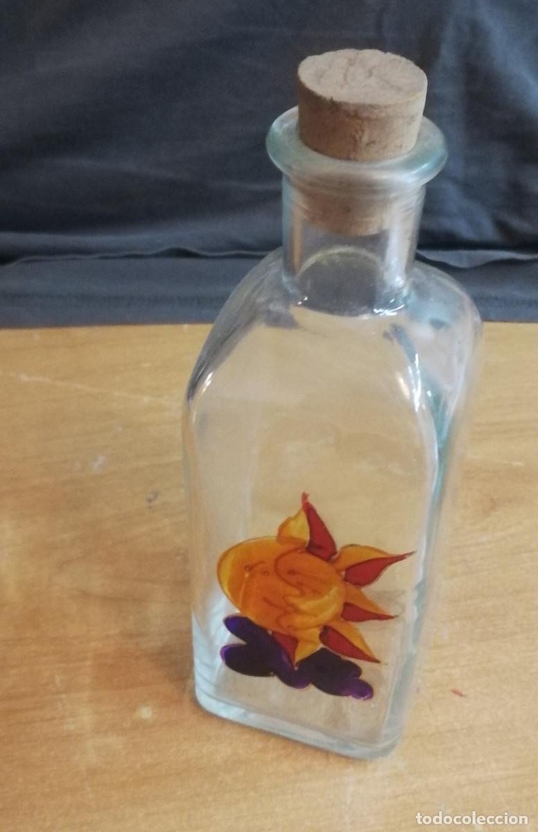Botellas antiguas: Botella Licor Pintada a Mano . Estilo Floral - Foto 1
