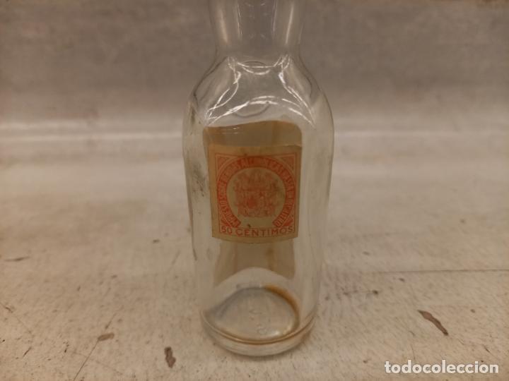 Botellas antiguas: Botella de chartreuse peque&ntilde;a - Foto 3