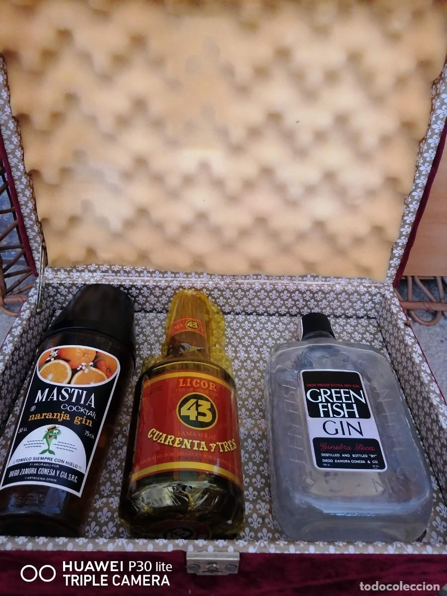 Botellas antiguas: Estuche musical botellas de licor - Foto 2