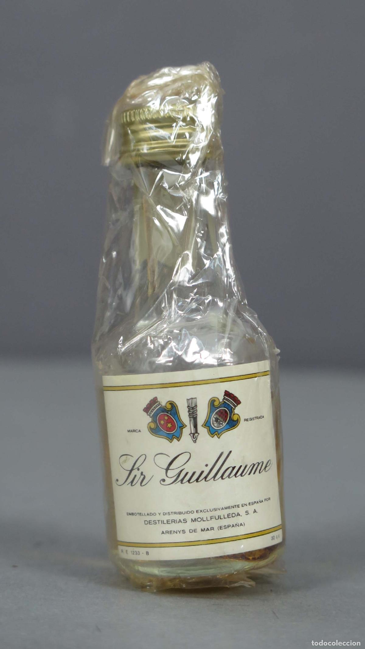 Botellas antiguas: BOTELLIN. SIR GILLAUME - Foto 1
