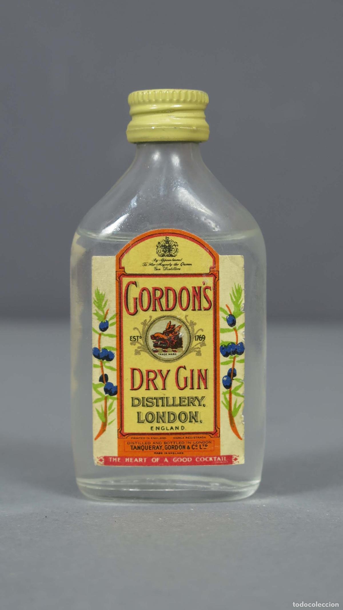 Botellas antiguas: BOTELLIN GORDON&acute;S DRY GIN - Foto 1