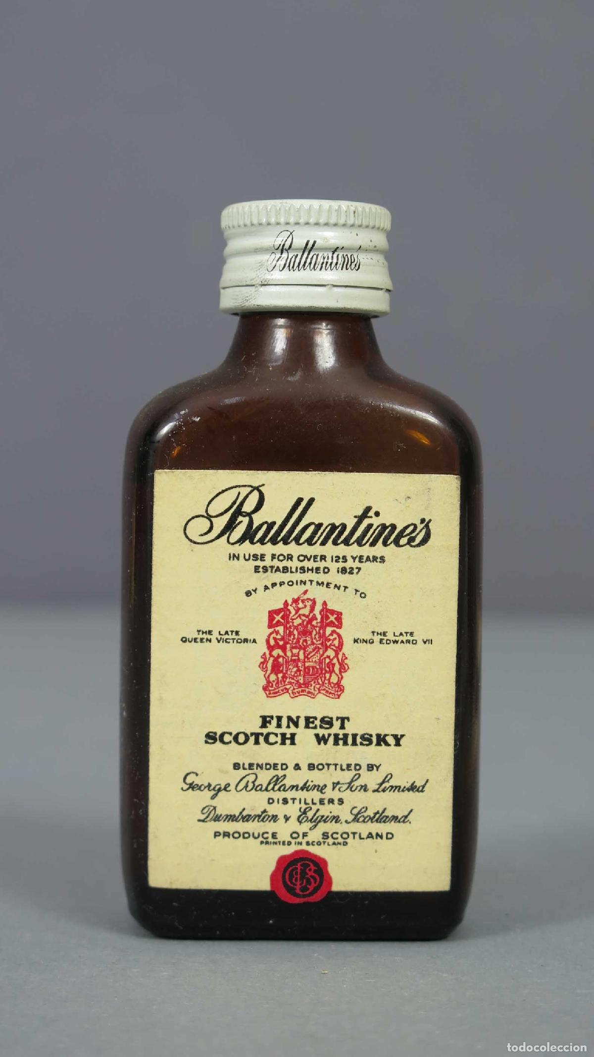 Botellas antiguas: BOTELLIN. BALLANTINES - Foto 1