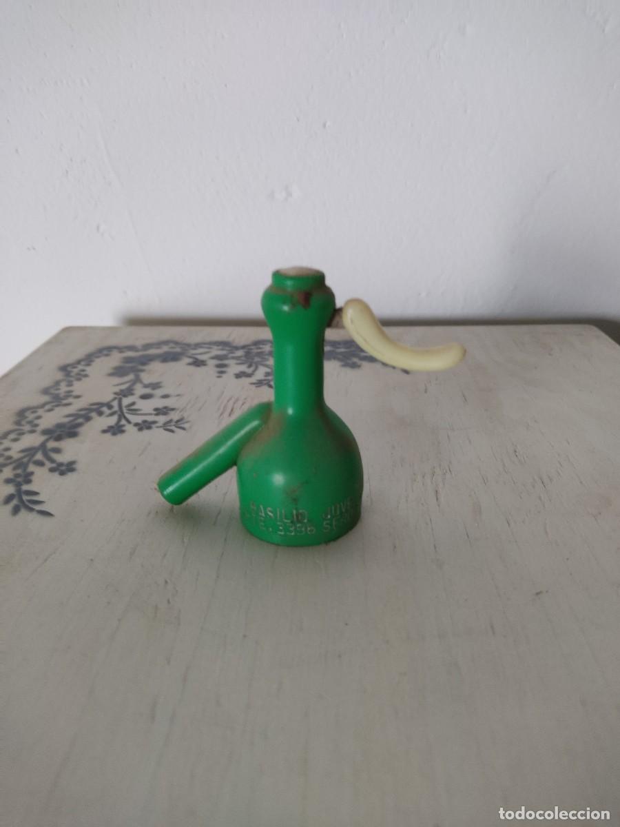Botellas antiguas: GRIFO SIFON PLASTICO - Foto 1