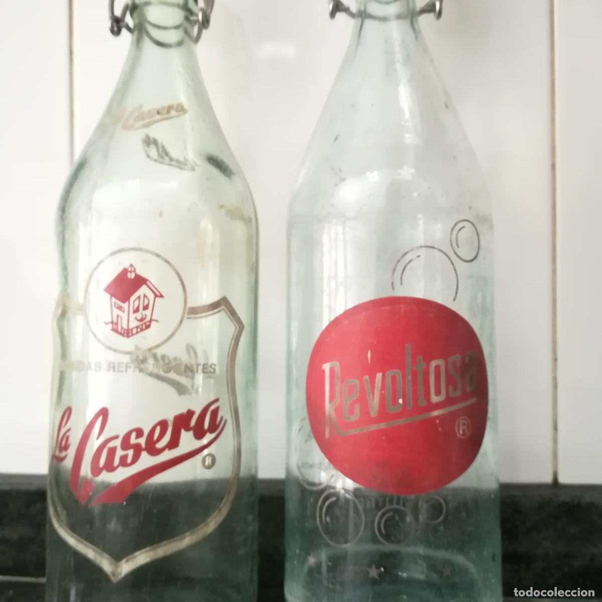 Botellas antiguas: 2 BOTELLA GASEOSA : LA CASERA Y REVOLTOSA - Foto 1