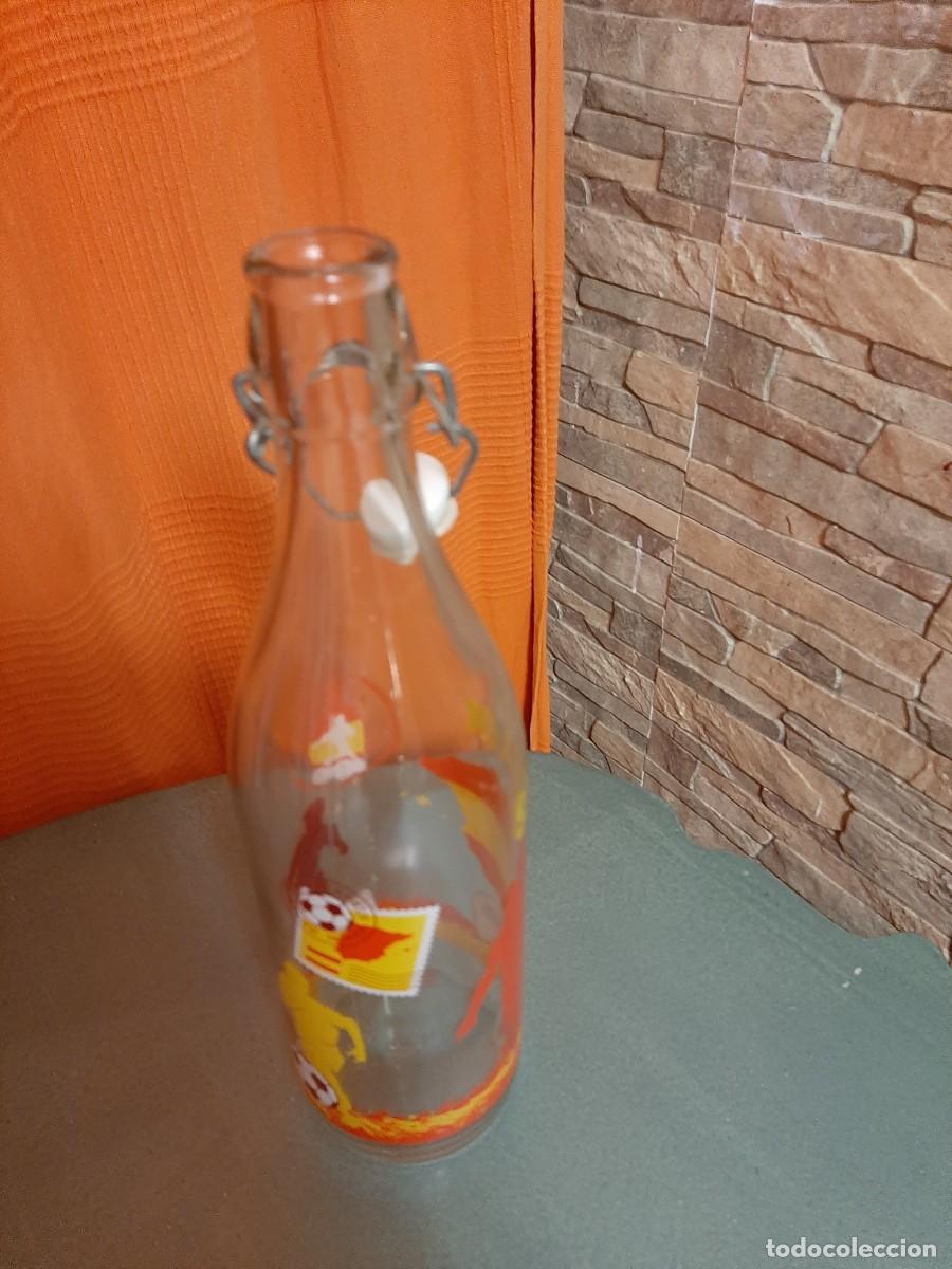 Botellas antiguas: BOTELLA ESPA&Ntilde;A CERVE - Foto 2